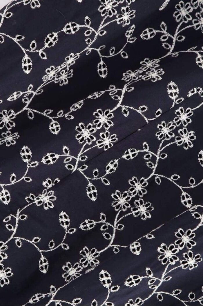 Eve Embroidered Sweetheart Midi Dress - Image 7